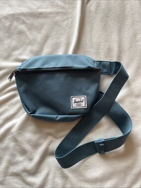 Herschel belt bag